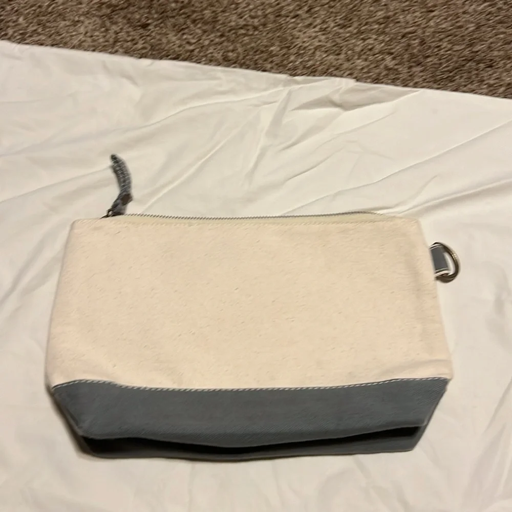 Canvas Cream/gray with Purple Heart cosmetic bag with zip closure